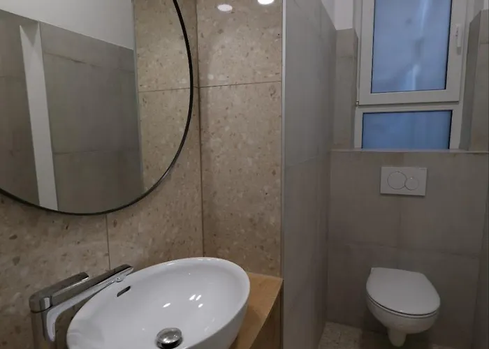 Emona Free Parking & Gym