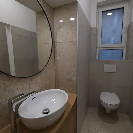 Emona Free Parking & Gym